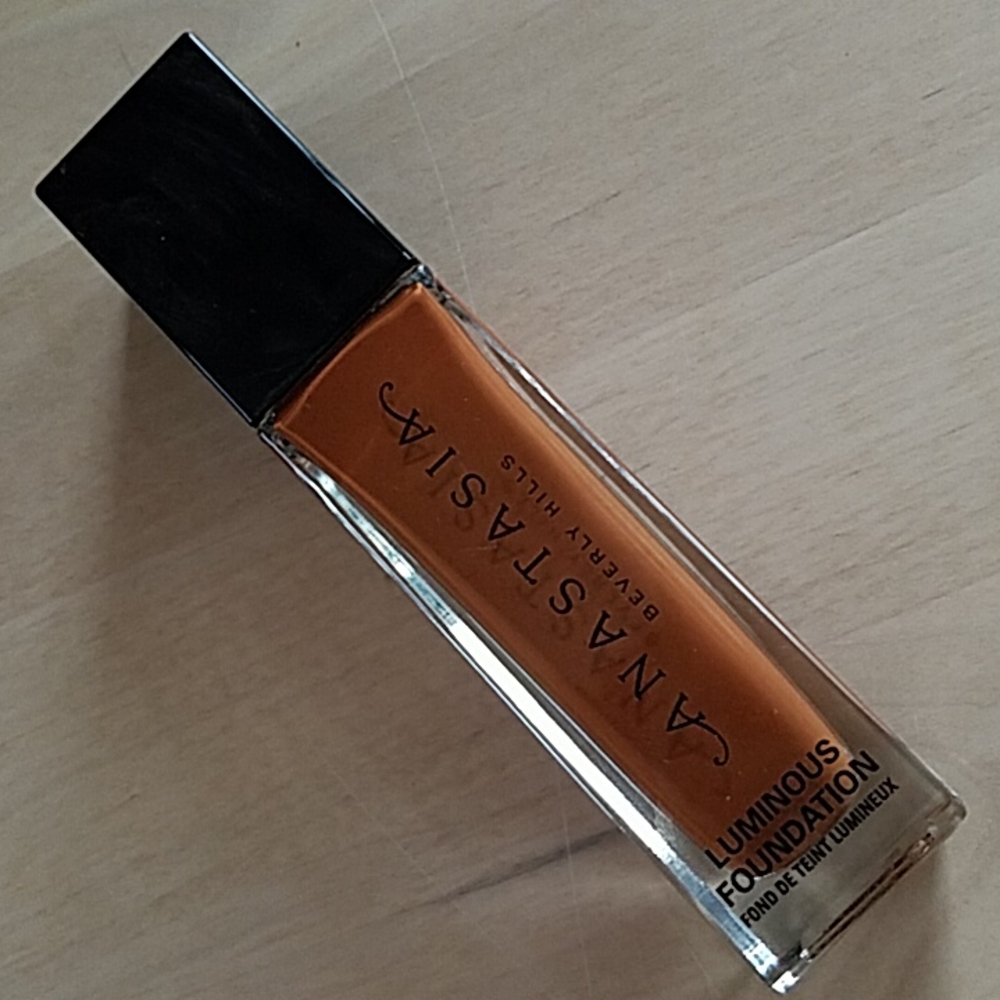 Anastasia Beverly Hills Luminous Liquid Foundation 540W